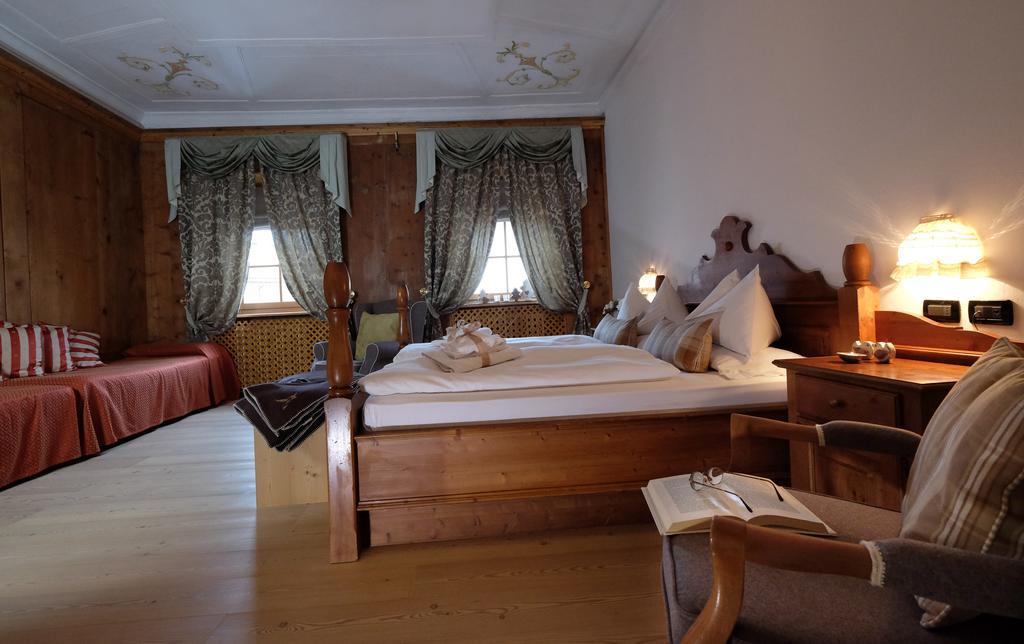 Romantic Excelsior Hotel